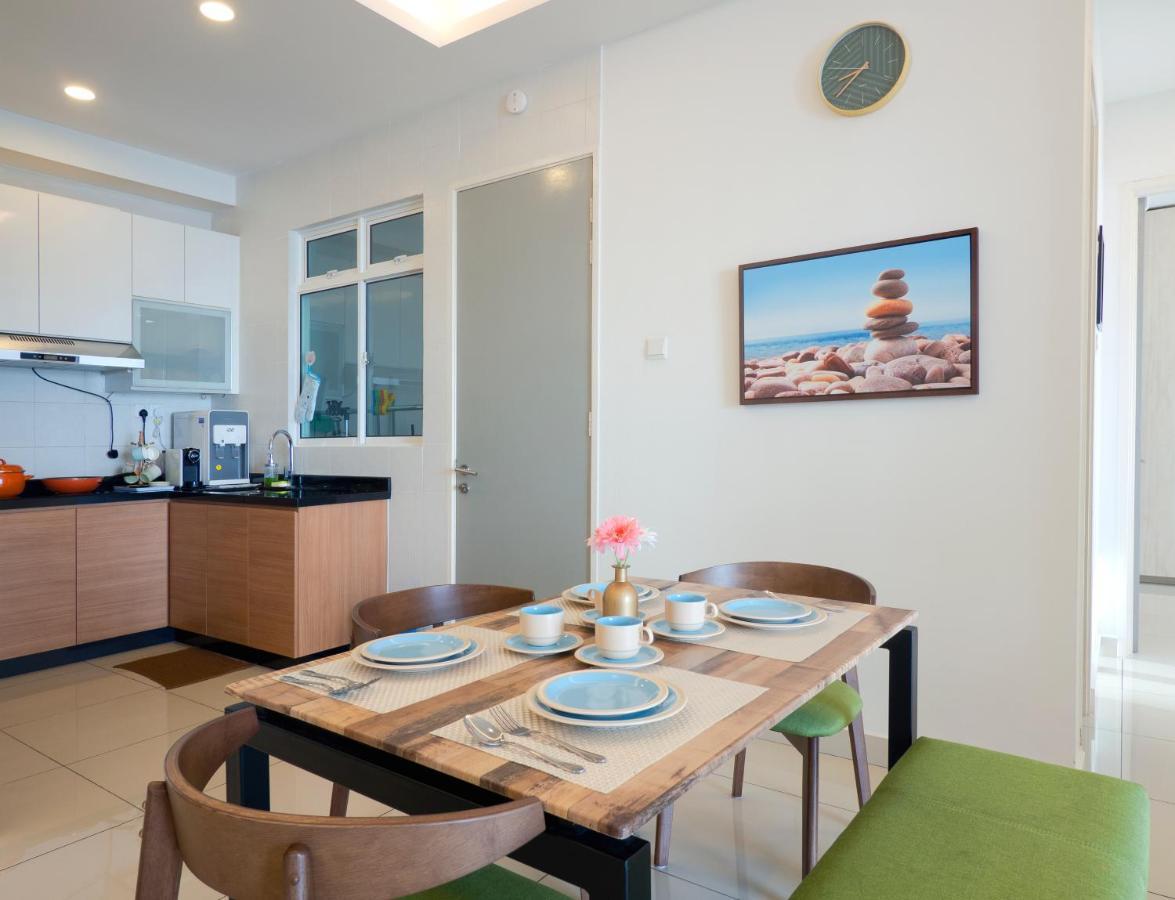 Seaview Condo Near Rf Mall, Food Court & Free Netflix Johor Bahru Kültér fotó