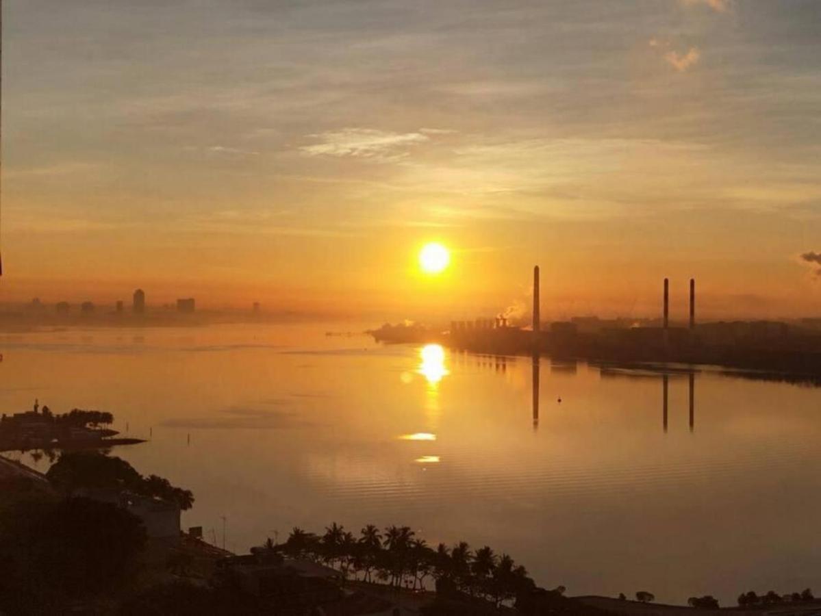 Seaview Condo Near Rf Mall, Food Court & Free Netflix Johor Bahru Kültér fotó
