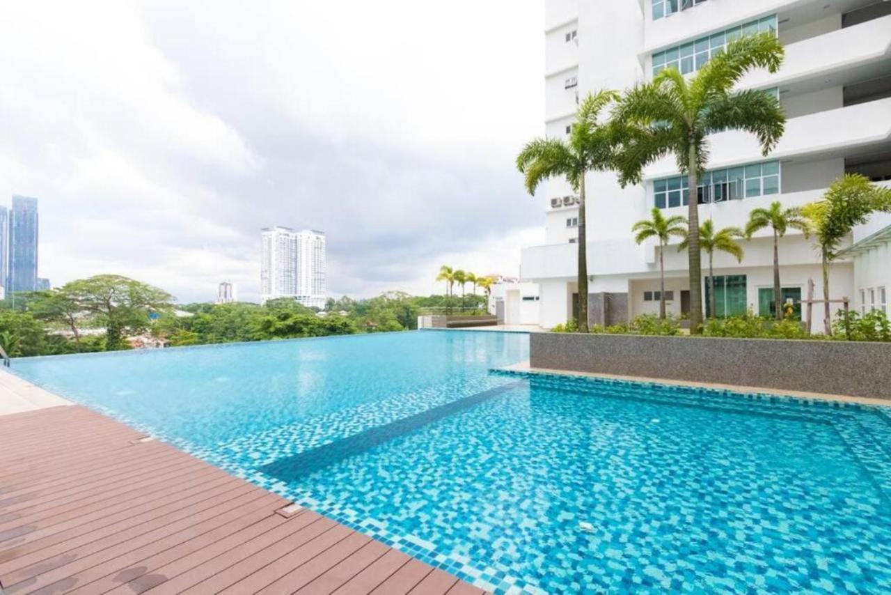 Seaview Condo Near Rf Mall, Food Court & Free Netflix Johor Bahru Kültér fotó